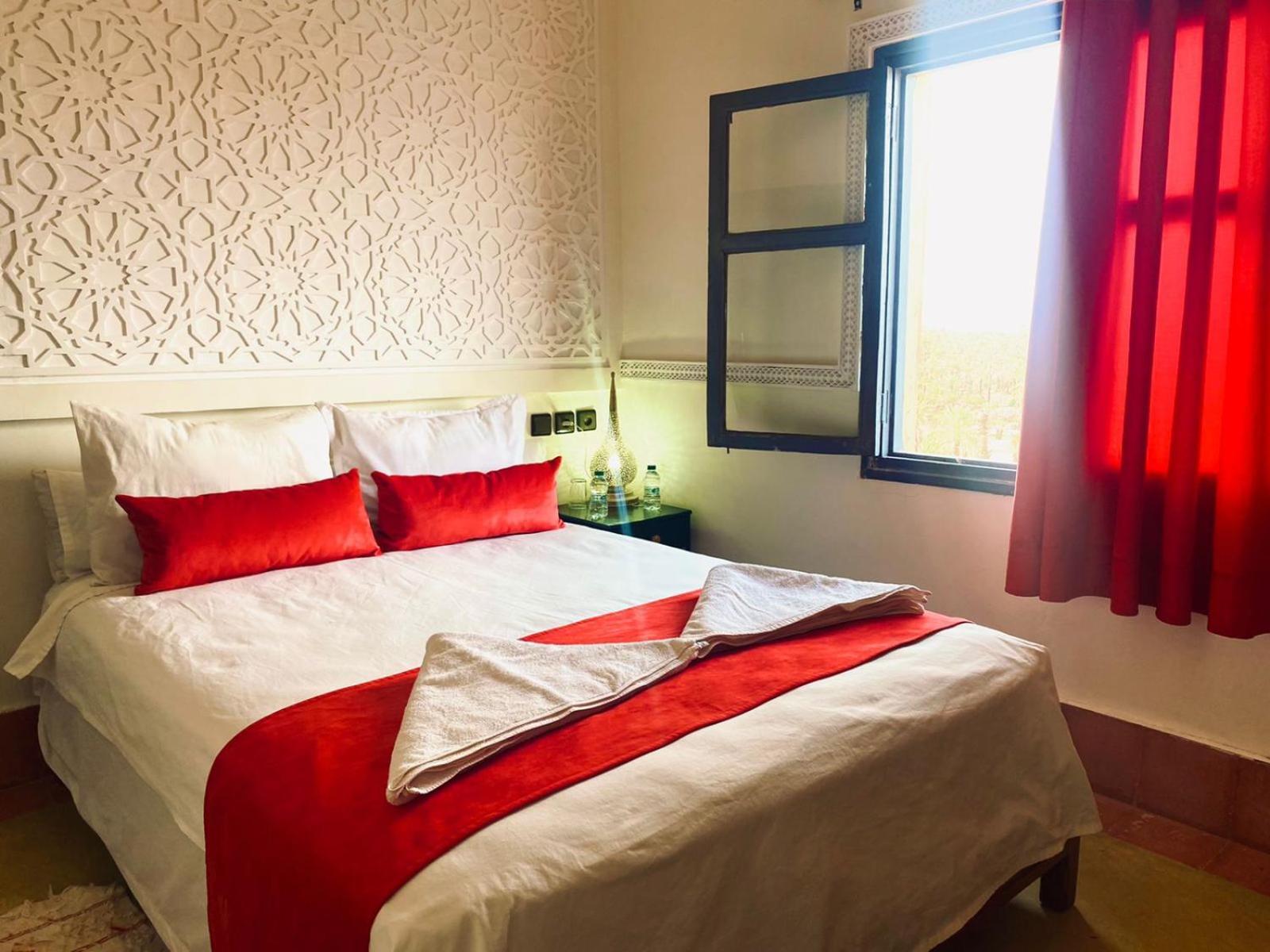 Nkob Hotel Kasbah Ennakhile מראה חיצוני תמונה